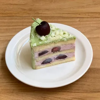그린포레스트 케이크 (말차+체리)