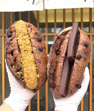 피스타치오 두바이 바게트