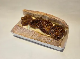무화과 크림치즈 바게트