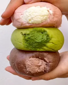 리얼 딸기크림빵